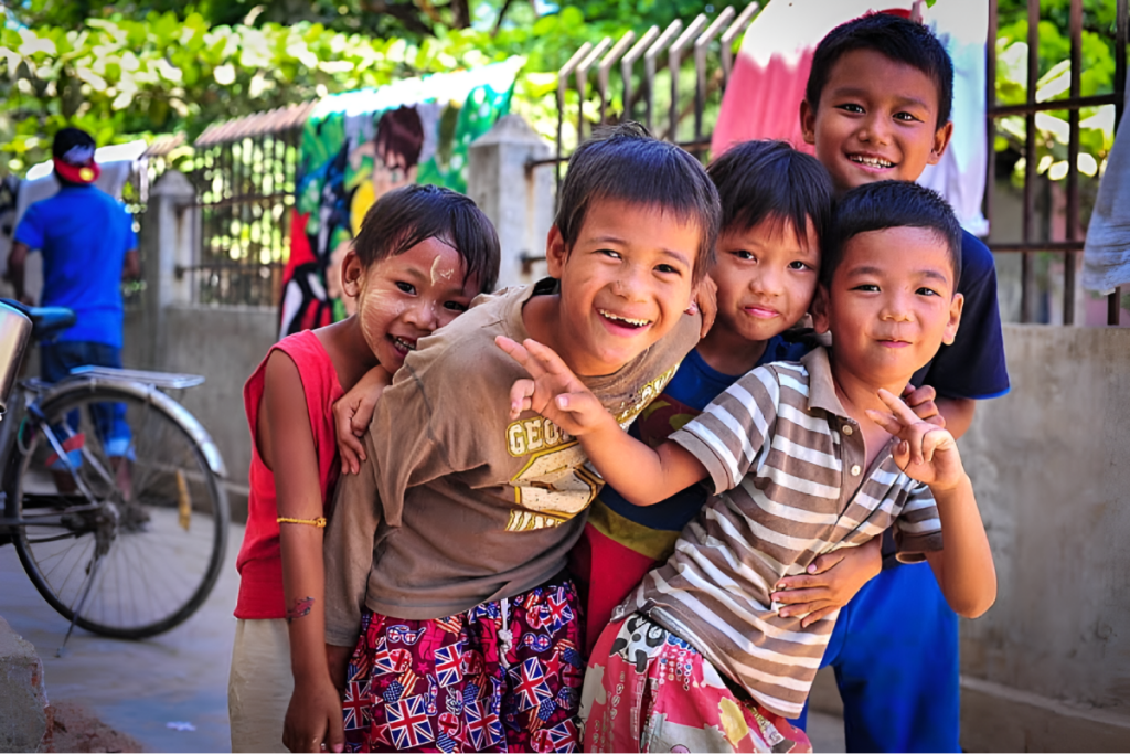 Group of smiling kids.